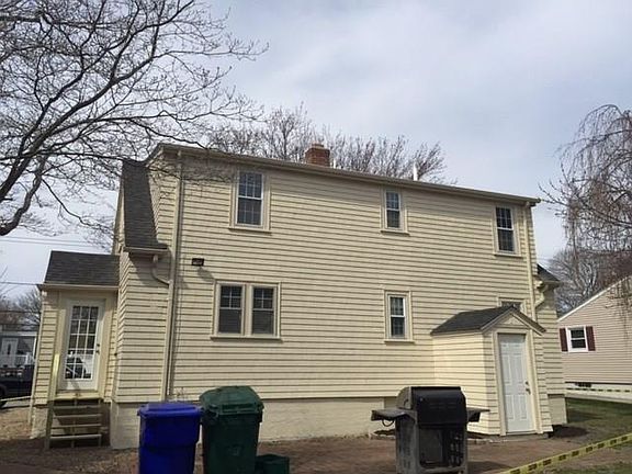 2nd image of 13 Palm St