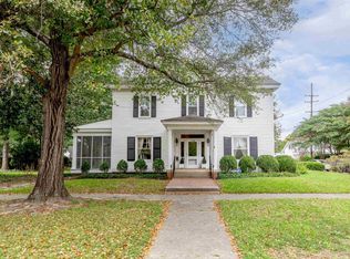 215 N 2nd St, Smithfield, NC 27577