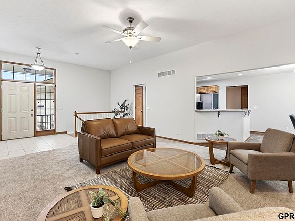 5th image of 602 Castle Pine Dr
