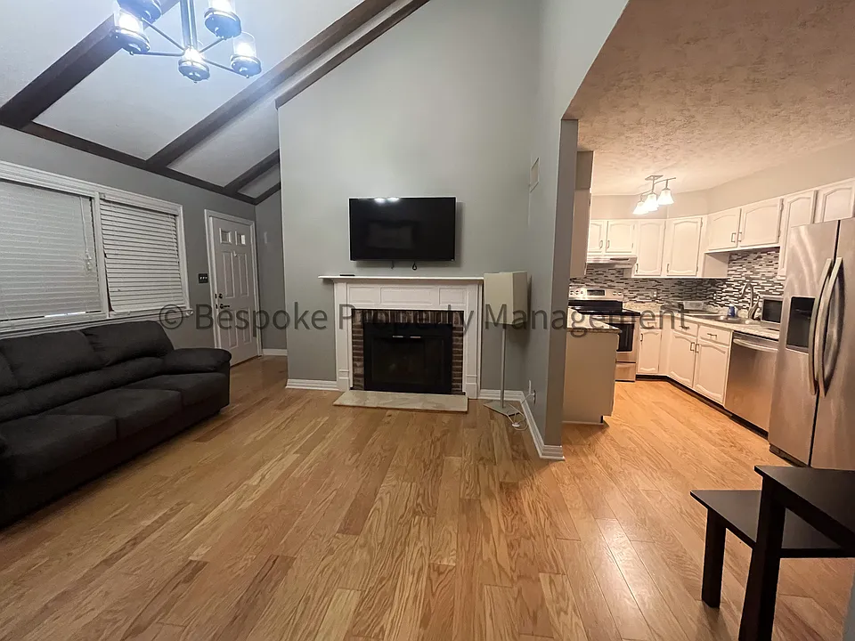 609 Shearwood Forest Dr #609 SHEARWOOD FOREST