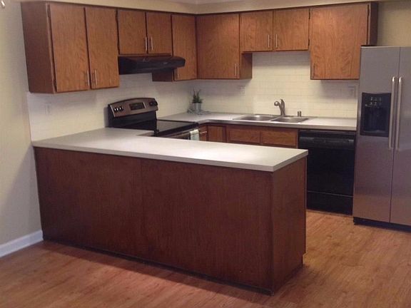 3rd image of 7205 Willow Wind Ct