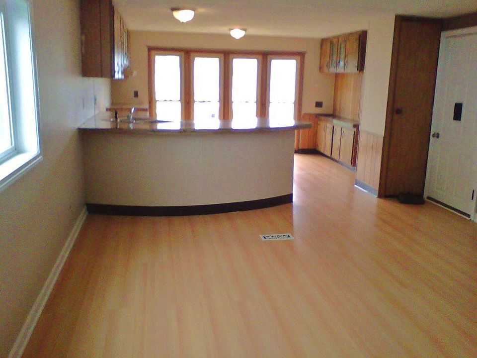 1st image of 65 Tammy Ln