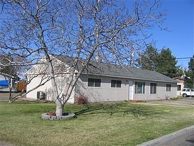1st image of 905 1st Ave NE