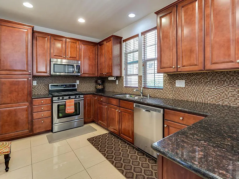 812 Blossom Rock Ln — Photo 5