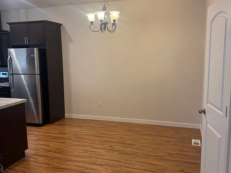 4559 N Dustod Ave — Photo 8