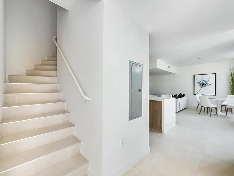 401 N Birch Rd #Townhouse 1 — Photo 5