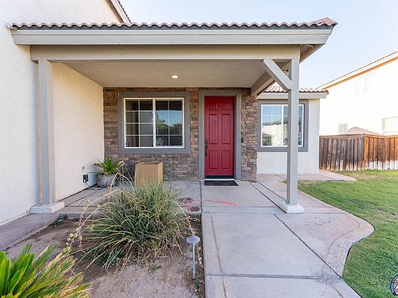 4th image of 62 W Rocking Horse Dr