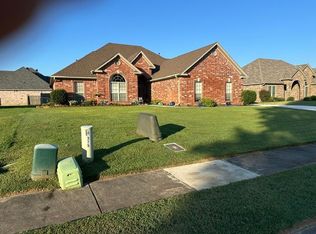 7203 Northlake Dr, Jacksonville, AR 72076