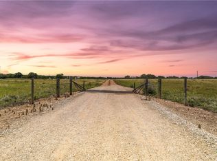 I Us Hwy E #90A, Hallettsville, TX 77964