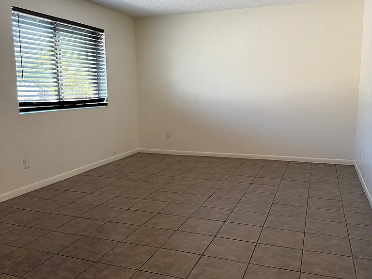 1420 E Brown St #A — Photo 5