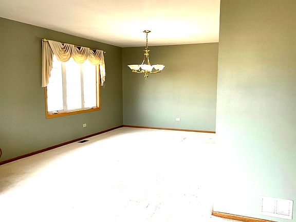 4th image of 8305 Lilac Ln