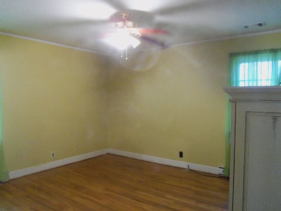 4th image of 599 Pecan Ave