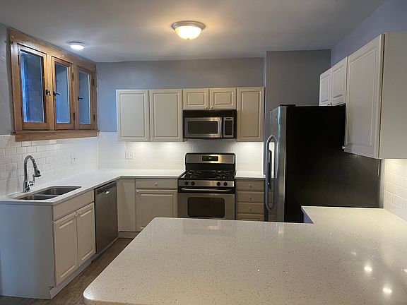3rd image of 304 S Kenilworth Ave #1N