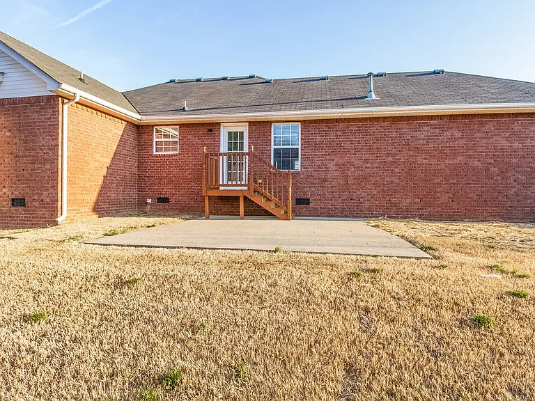 304 Acorn Ct — Photo 19