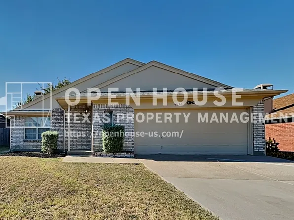 4636 Feathercrest Dr, Fort Worth, TX 76137
