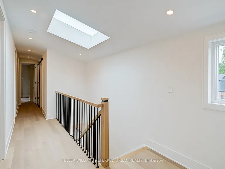 39 Wesley Ave — Photo 28
