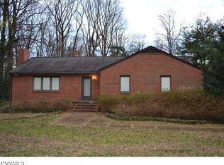 7925 W Mount Bella Rd, North Chesterfield, VA 23235