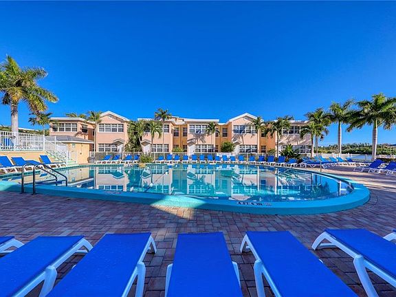 5th image of 19417 Gulf Blvd APT A203