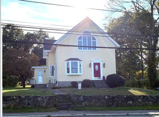 406 River Rd, Lincoln, RI 02865