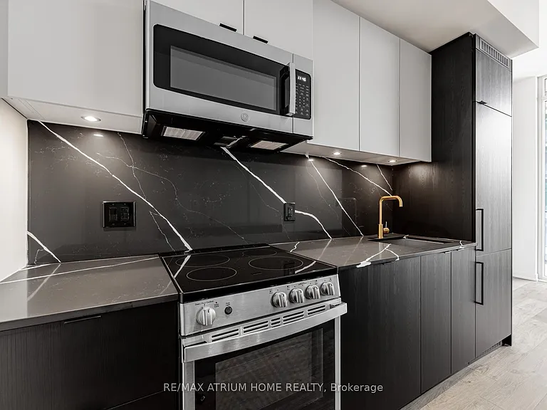 285 Dufferin St #706 — Photo 13