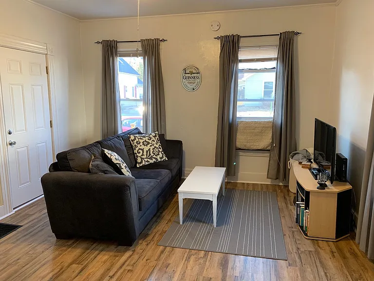 316 Douglas St #1 — Photo 3
