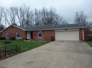 858 Maple Dr, Frankfort, IN 46041
