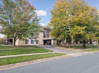 3461 Kent St APT 1005, Shoreview, MN 55126