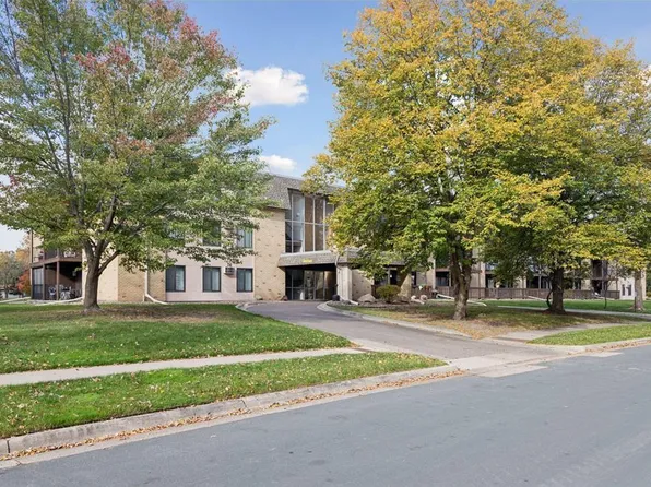 3461 Kent St APT 1005, Shoreview, MN 55126