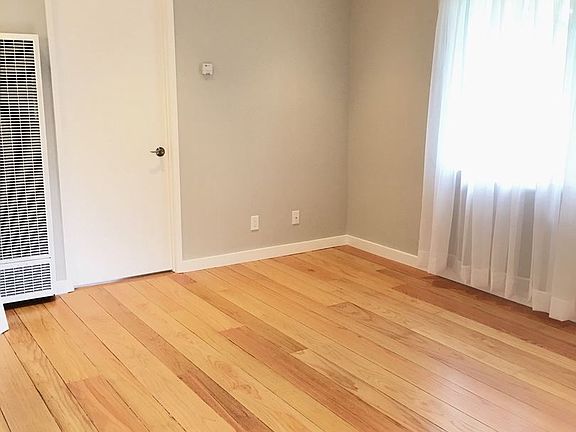 2nd image of 3465 Alameda De Las Pulgas APT 3