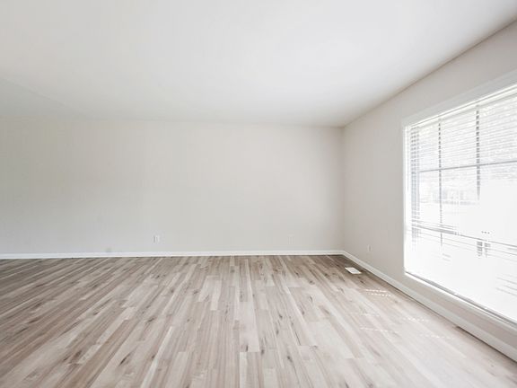 4th image of 3714 Breen Dr