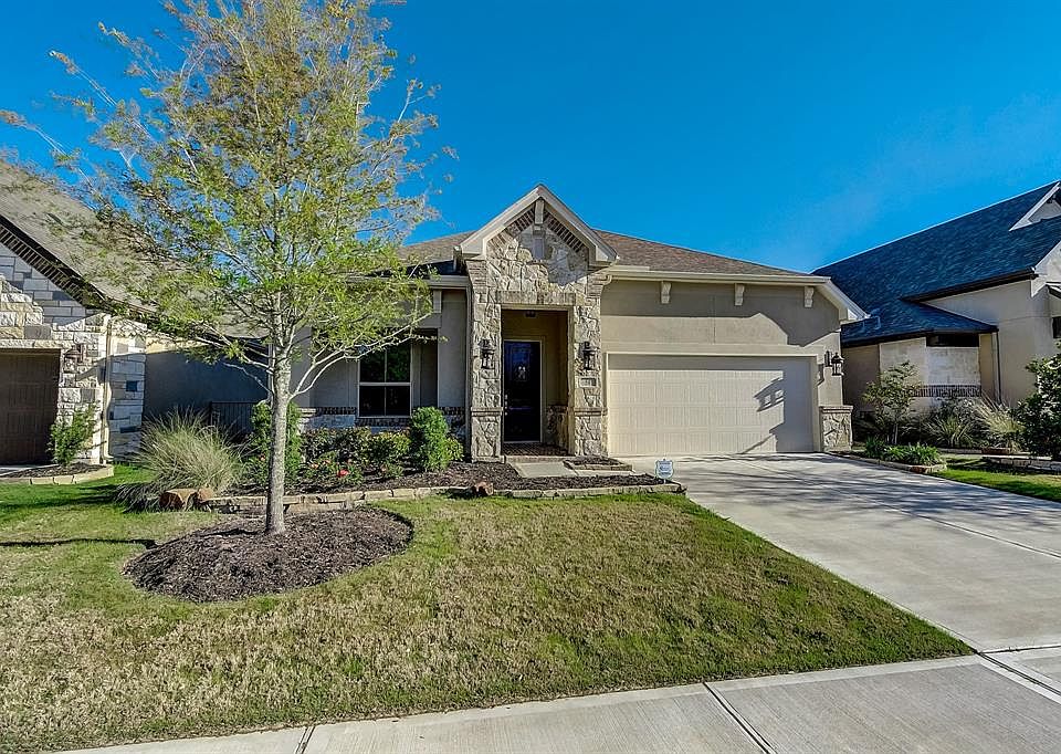1st image of 50 Floral Hills Ln