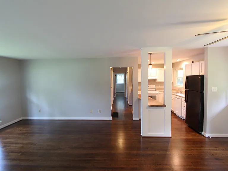 3025 La Haven Cir — Photo 3