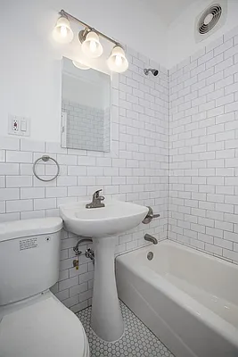 Rented by Space Marketing Shop | media 8