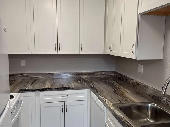 03_Bettis Wagoner Apts - Bldg 03 - 1-R1, 437 Hewitt Ave, Roseburg, OR 97470