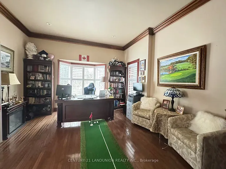 5 Dafoe Ct — Photo 12