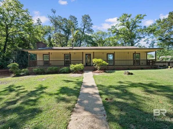 806 Lakeview Dr, Bay Minette, AL 36507