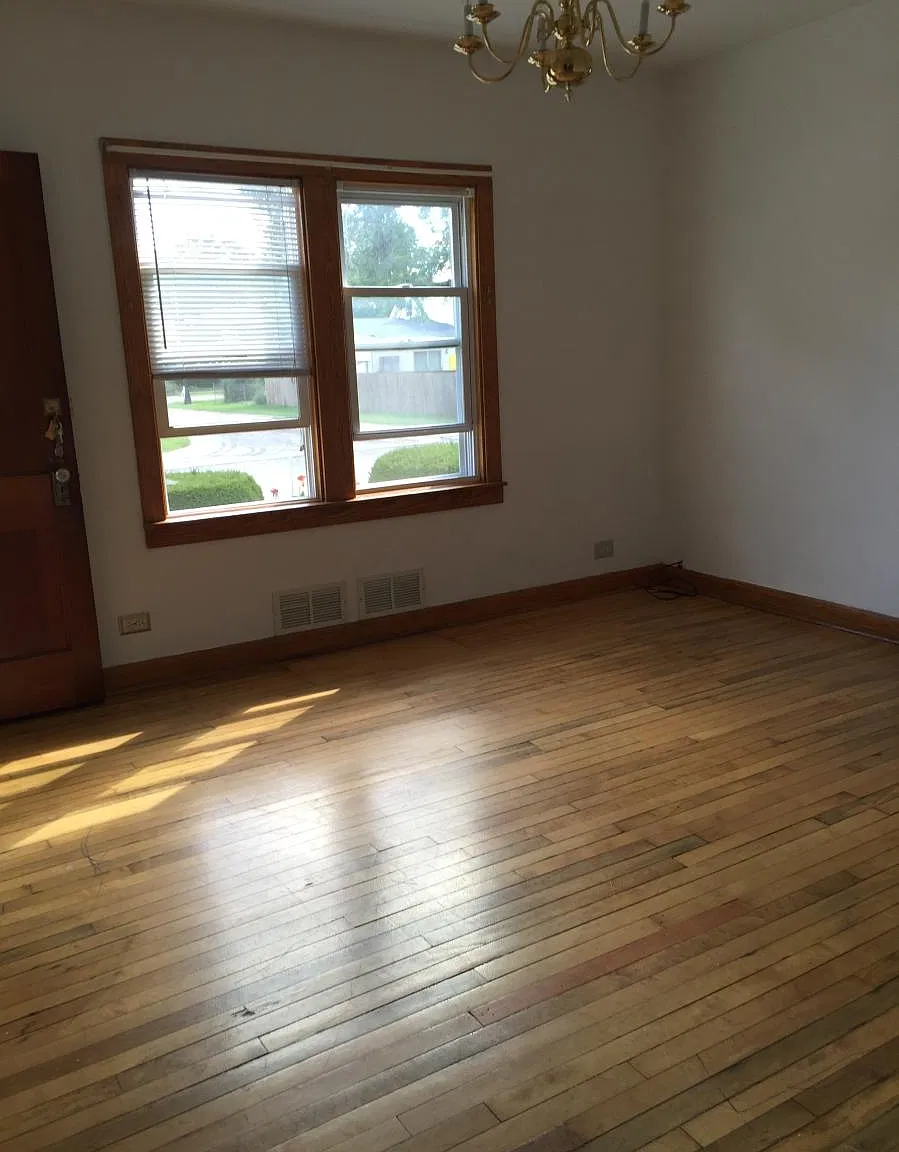 10810 Wrightwood Avenue — Photo 3