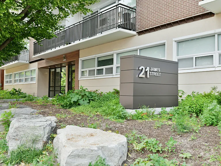 420 Gilmour St — Photo 16