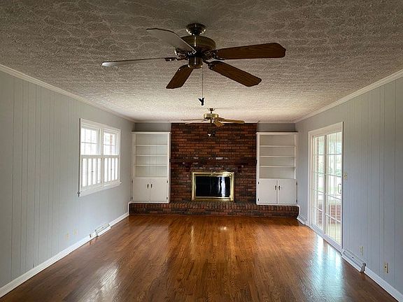 3rd image of 48 Londonderry St
