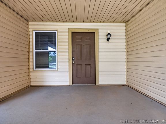 3rd image of 1259 N Peninsula Dr W