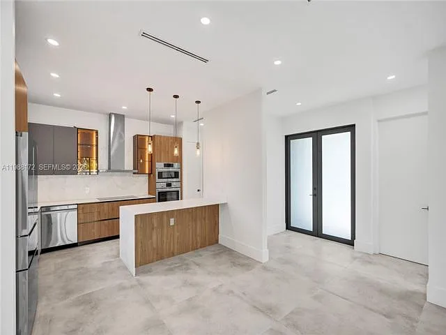 2421 SW 16th Ter — Photo 19