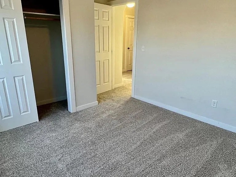 715 SW Huebert St — Photo 16