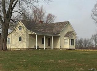 4191 Elevator Rd, Walshville, IL 62091