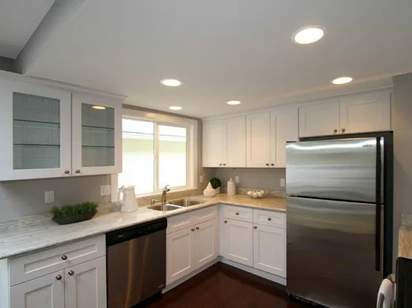 (undisclosed Address), Kirkland, WA 98033