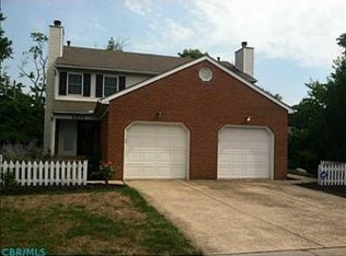 1198 Weybridge Rd, Columbus, OH 43220