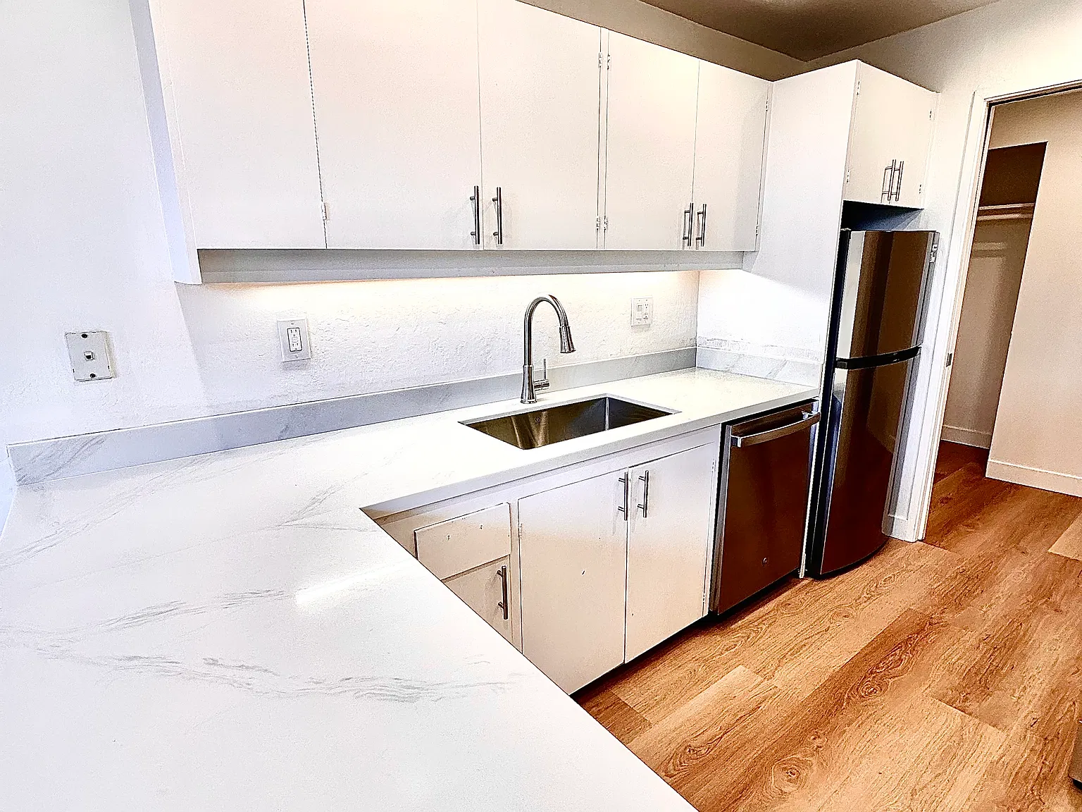Two Clark Drive Apartments — Photo 2