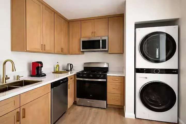 559 E Juanita Ave — Photo 10