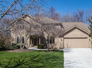 6237 Tourelle Dr, Highland Heights, OH 44143