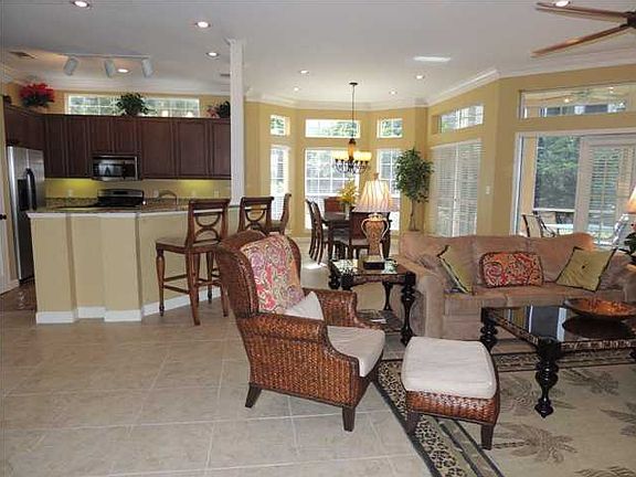 4th image of 5292 Tivoli Dr