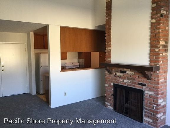 3rd image of 3763 S Bentley Ave APT 204